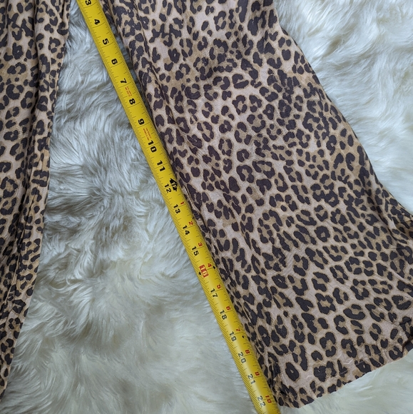 EUC Faithfull the Brand Elsa Jumpsuit in Mila Leopard Print - Picture 16 of 16